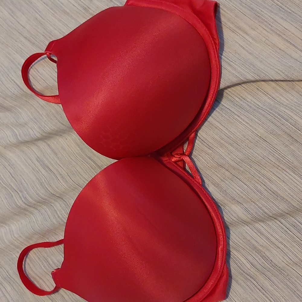 Victoria's Secret Bombshell bra 34D